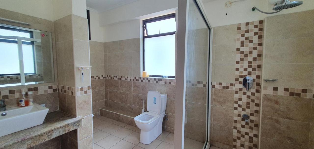Penthouse Five - The Beautiful 3Br En-Suite Apt Mombasa Kültér fotó